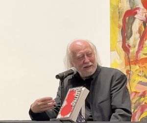 Photo source: facebook / Krasznahorkai Laszlo